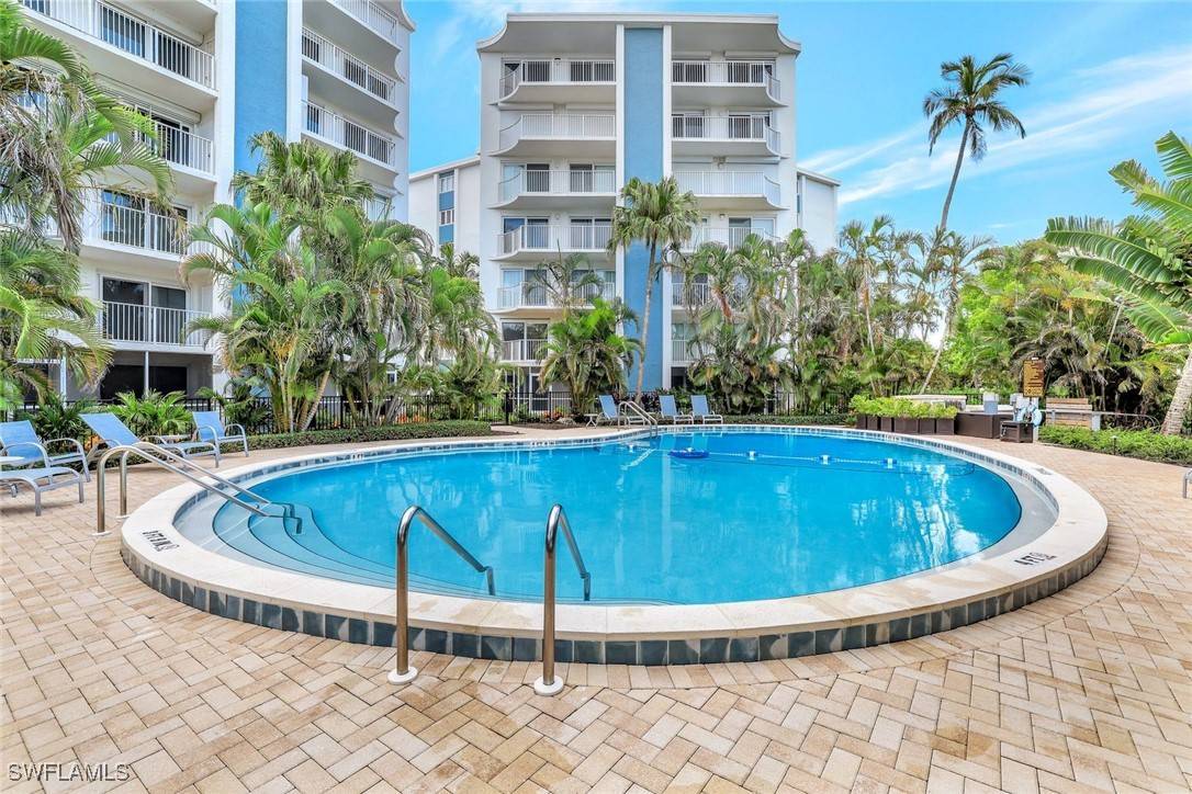 Naples, FL 34102,1300 Gulf Shore BLVD N #410