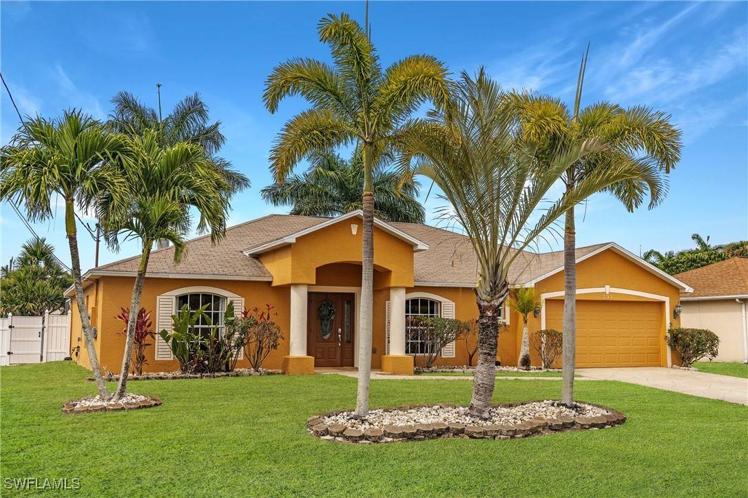 233 SW 43rd LN, Cape Coral, FL 33914