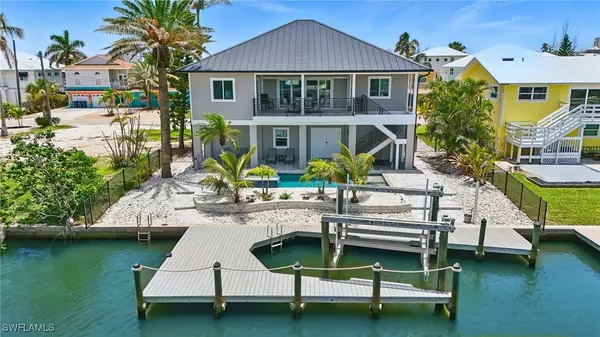 Fort Myers Beach, FL 33931,231 Flamingo ST