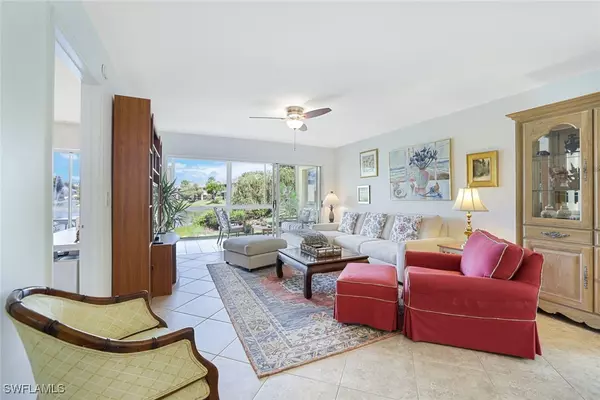 Naples, FL 34110,1250 Yesica Ann CIR #E106