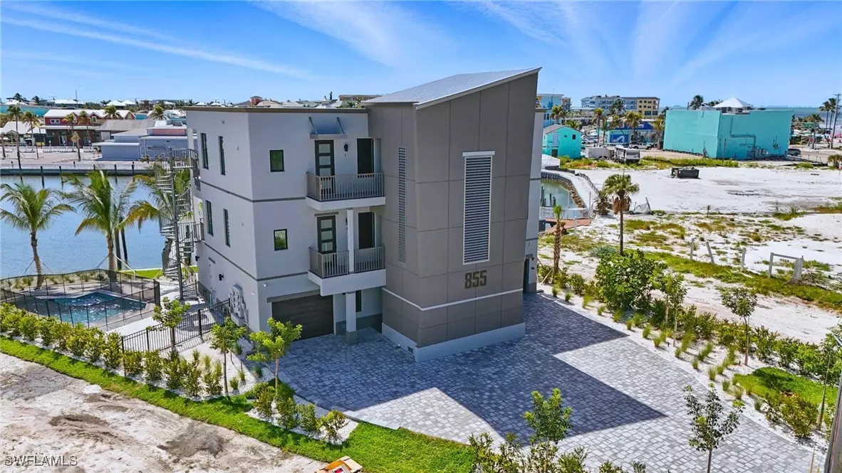 Fort Myers Beach, FL 33931,855 Lagoon ST #1