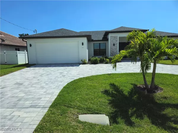 136 Kamal Pkwy, Cape Coral, FL 33904