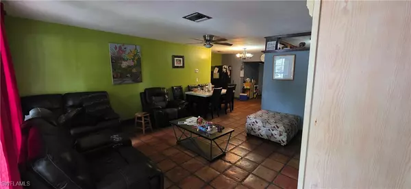 Naples, FL 34116,2027 44th ST SW