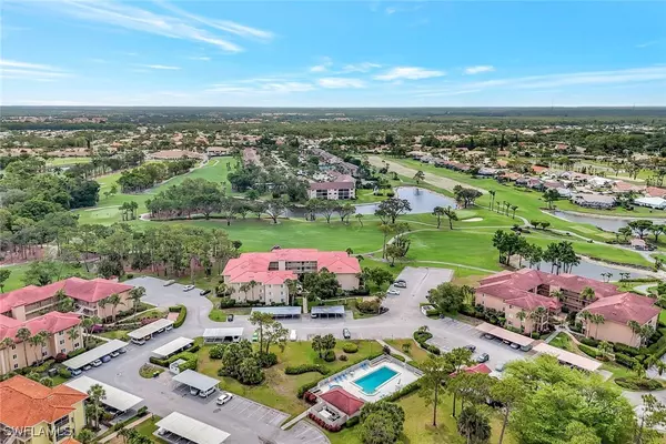 1051 Foxfire LN #309, Naples, FL 34104