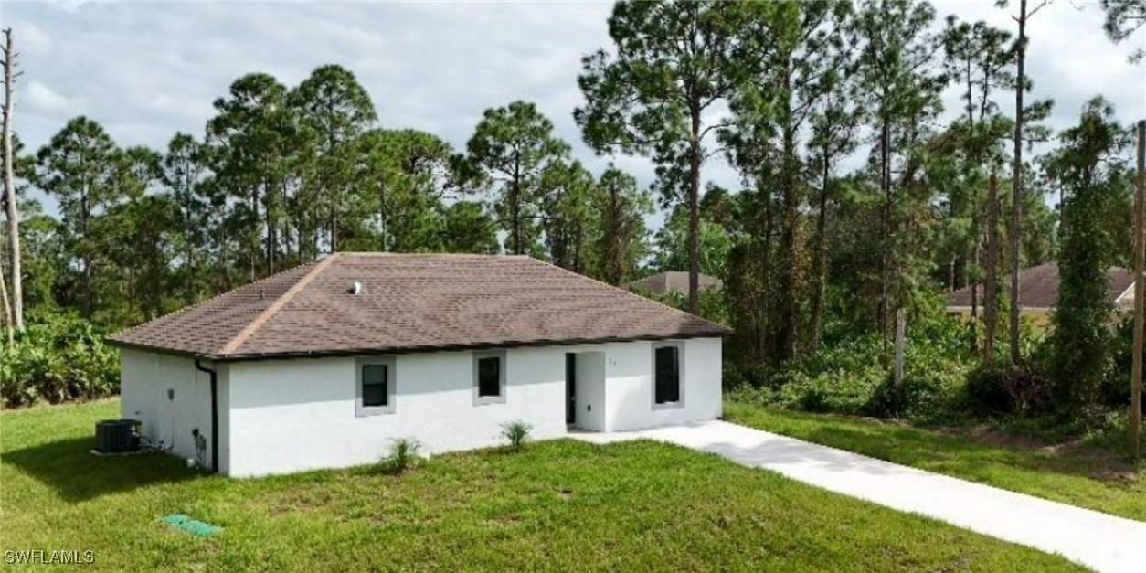 Lehigh Acres, FL 33974,619 Summit AVE S