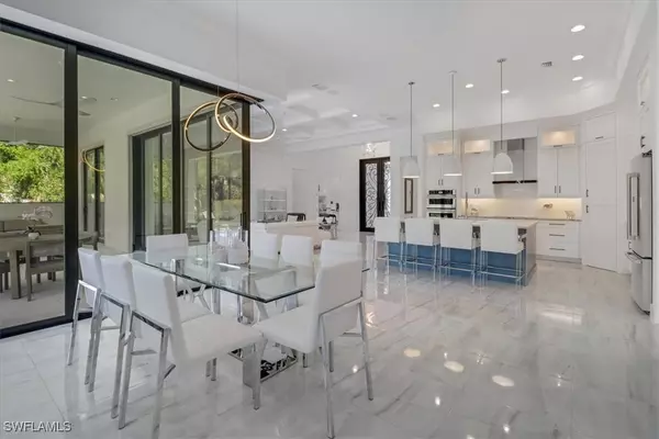 Naples, FL 34119,4472 Pine Ridge RD