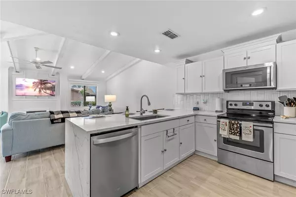 Fort Myers, FL 33908,17317 Birchwood LN