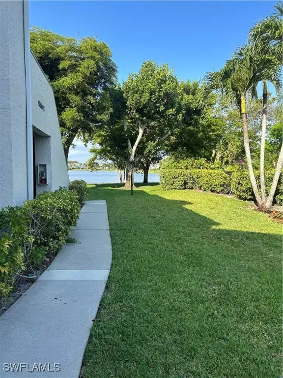Naples, FL 34112,3062 Kings Lake BLVD #7511