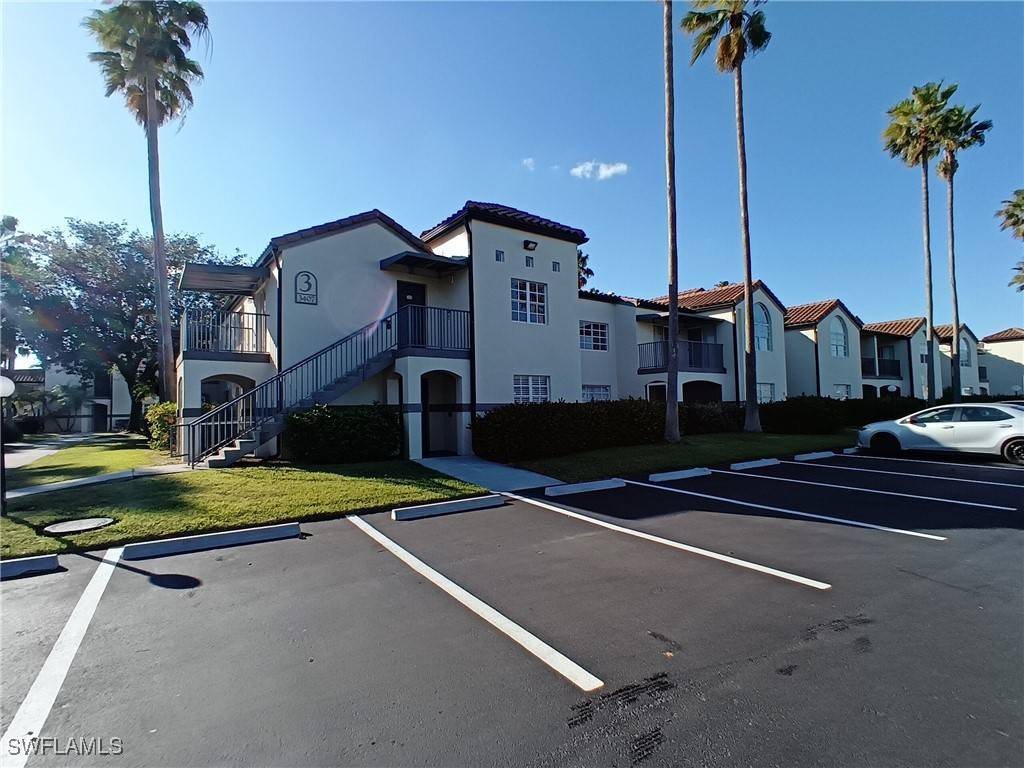 3407 Winkler AVE #303, Fort Myers, FL 33916