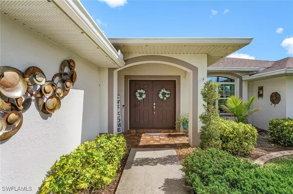 Cape Coral, FL 33990,907 SE 19th TER