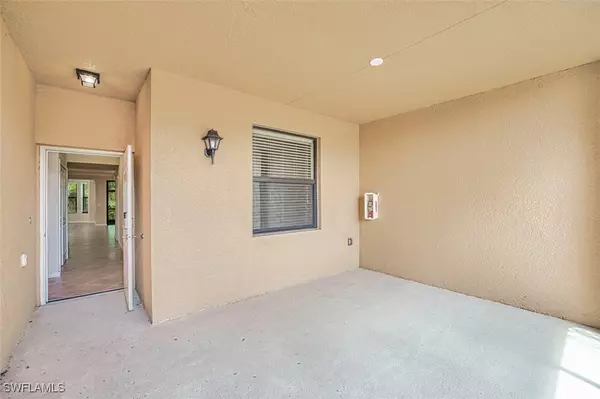 Fort Myers, FL 33919,13751 Julias WAY #414