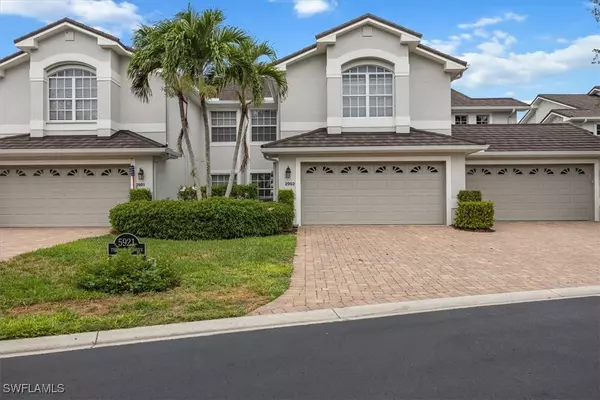 Naples, FL 34110,5921 Three Iron DR #2902