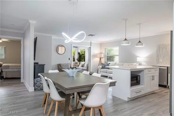 Naples, FL 34108,742 99th AVE N