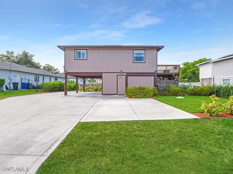 8160 Egret RD, Fort Myers, FL 33967