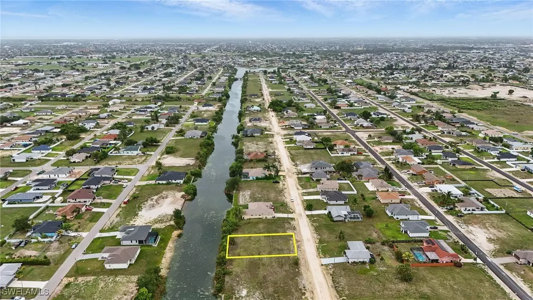 1413 NE 5th PL, Cape Coral, FL 33909
