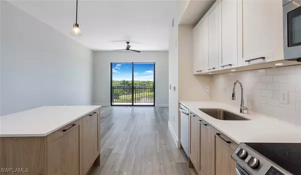 Estero, FL 33928,22980 Vista Edera CIR #3-207