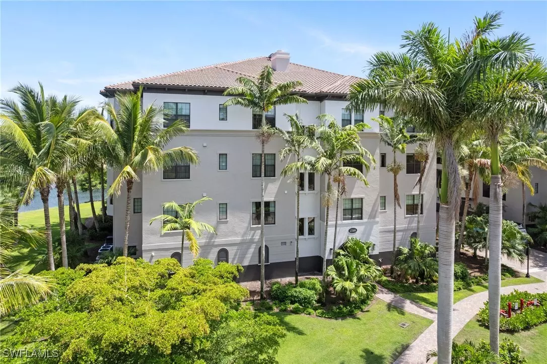 Naples, FL 34109,2768 Tiburon BLVD E #202