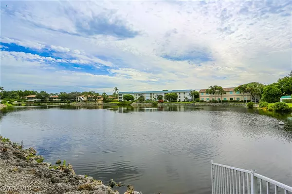 Naples, FL 34103,3030 Binnacle DR #104