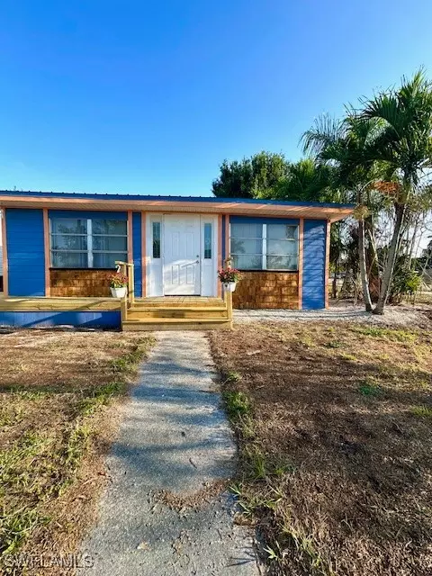 North Fort Myers, FL 33903,261 Redlin ST