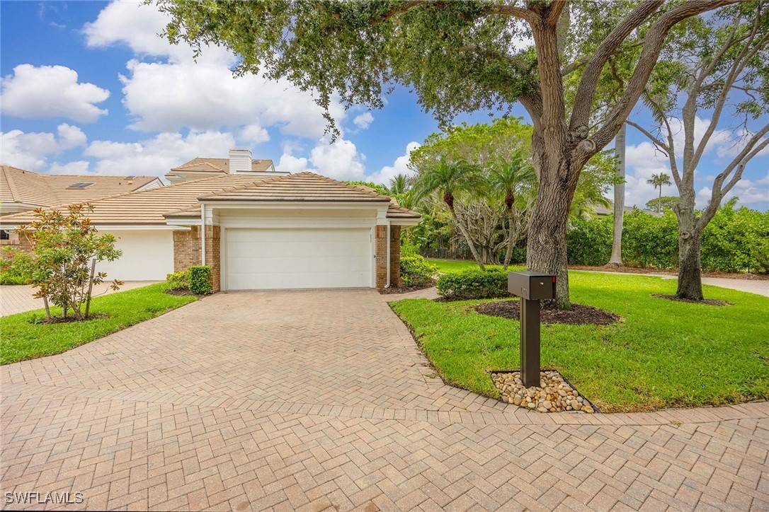 571 Park Shore DR #G6, Naples, FL 34103