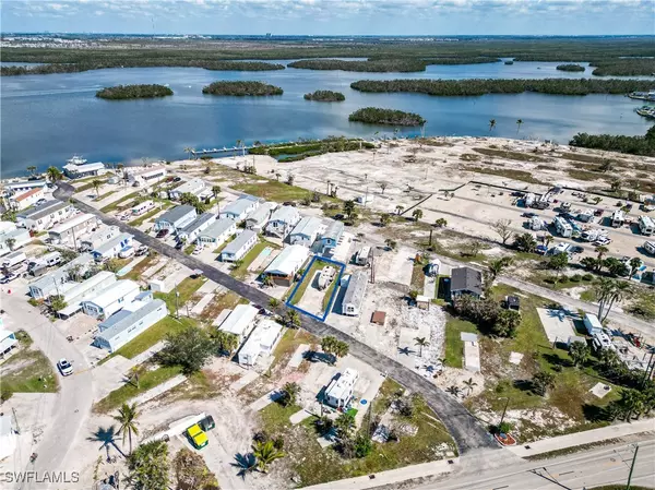 Fort Myers Beach, FL 33931,38 Helen LN