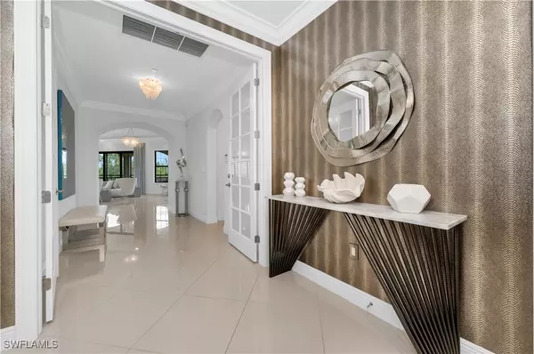 2739 Tiburon BLVD E #302, Naples, FL 34109