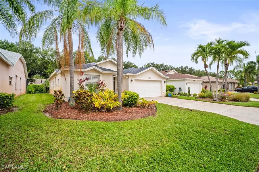 9201 Coach House Ln, Estero, FL 33928-4308