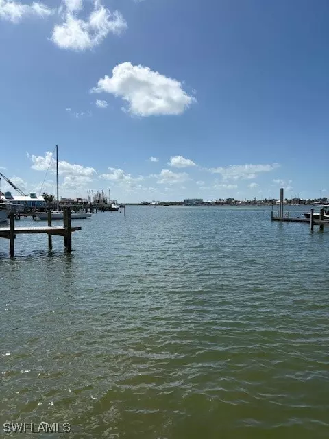 19281 #27 San Carlos BLVD, Fort Myers Beach, FL 33931