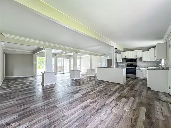 North Fort Myers, FL 33917,93 E Mariana AVE