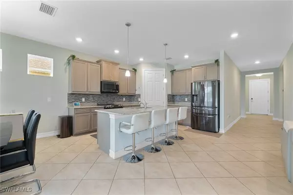 Cape Coral, FL 33909,3289 Baravaldo CIR