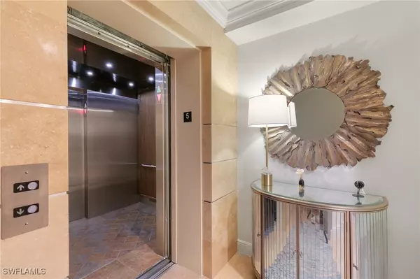 Marco Island, FL 34145,908 Panama CT #506