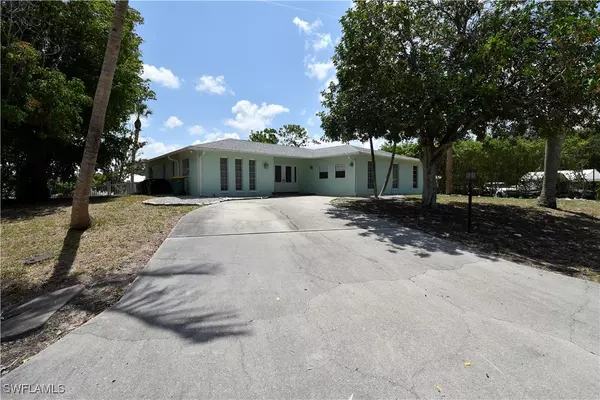Naples, FL 34112,3461 Lakeview DR