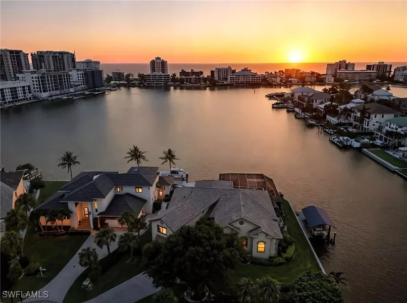 431 Palm CT, Naples, FL 34108