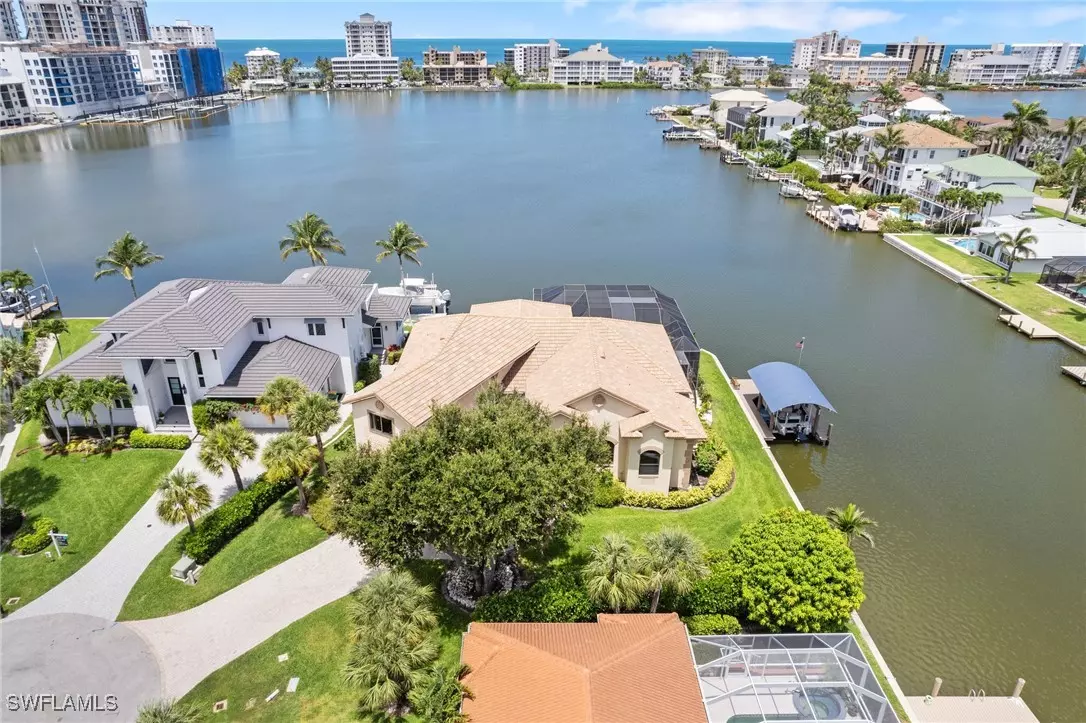 Naples, FL 34108,431 Palm CT
