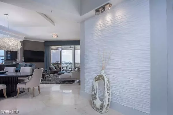 Naples, FL 34108,400 Flagship DR #1207