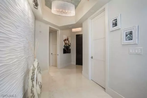 Naples, FL 34108,400 Flagship DR #1207