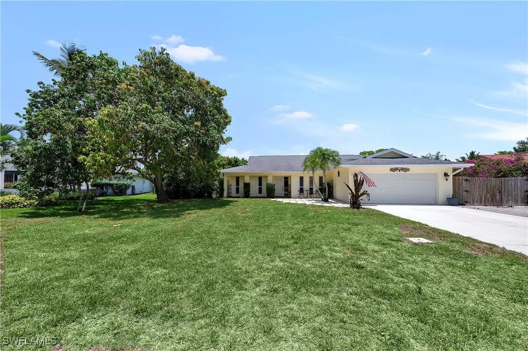Naples, FL 34110,639 Pompano DR