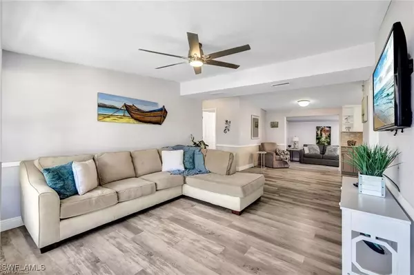 2047 Harbor LN, Naples, FL 34104