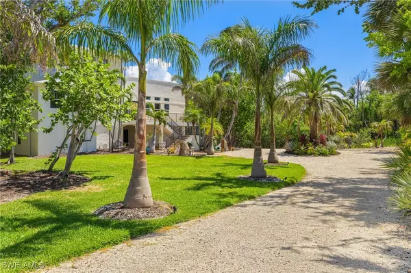 Sanibel, FL 33957,500 Kinzie Island CT