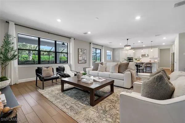 9002 Slade TER, Fort Myers, FL 33967