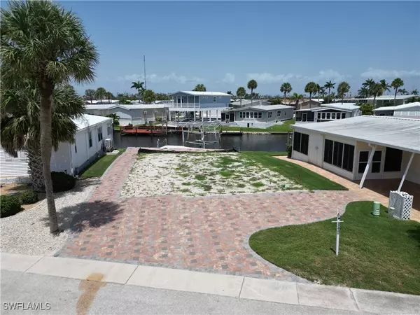 Fort Myers Beach, FL 33931,17621 Peppard DR