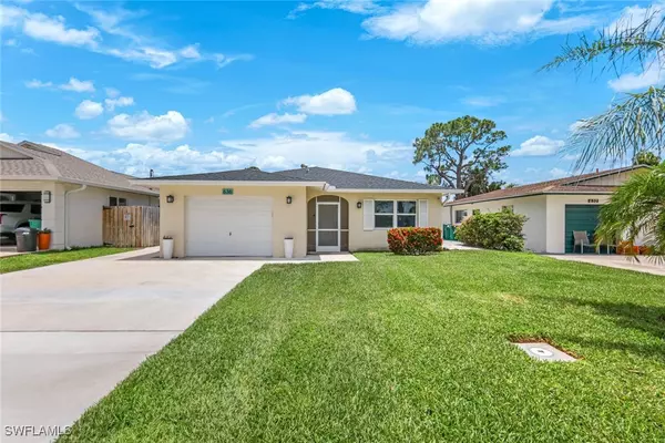 Naples, FL 34108,636 98th AVE N