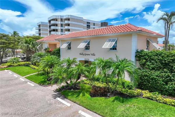 Naples, FL 34103,3070 Gulf Shore BLVD N #104