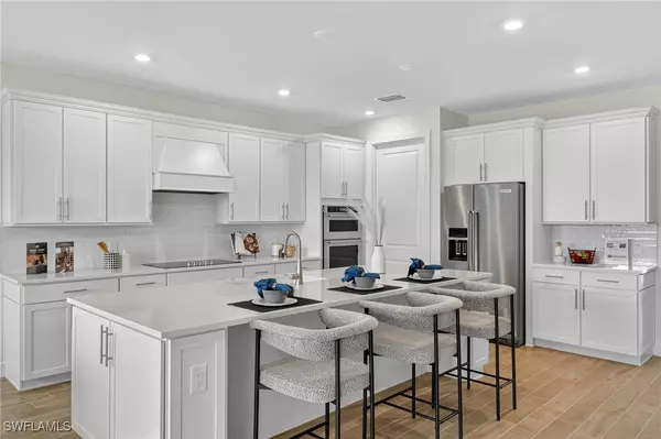 Alva, FL 33920,17031 Bishop BLVD