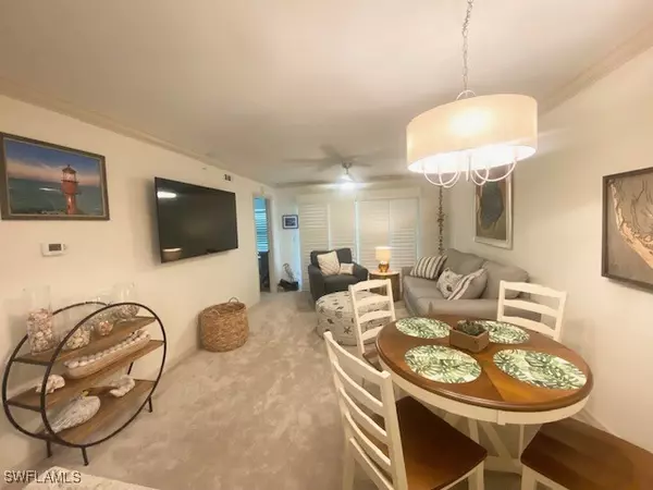 Fort Myers, FL 33908,16007 Davis RD #614