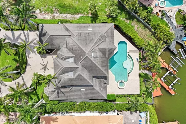 Naples, FL 34102,384 Mooring Line DR