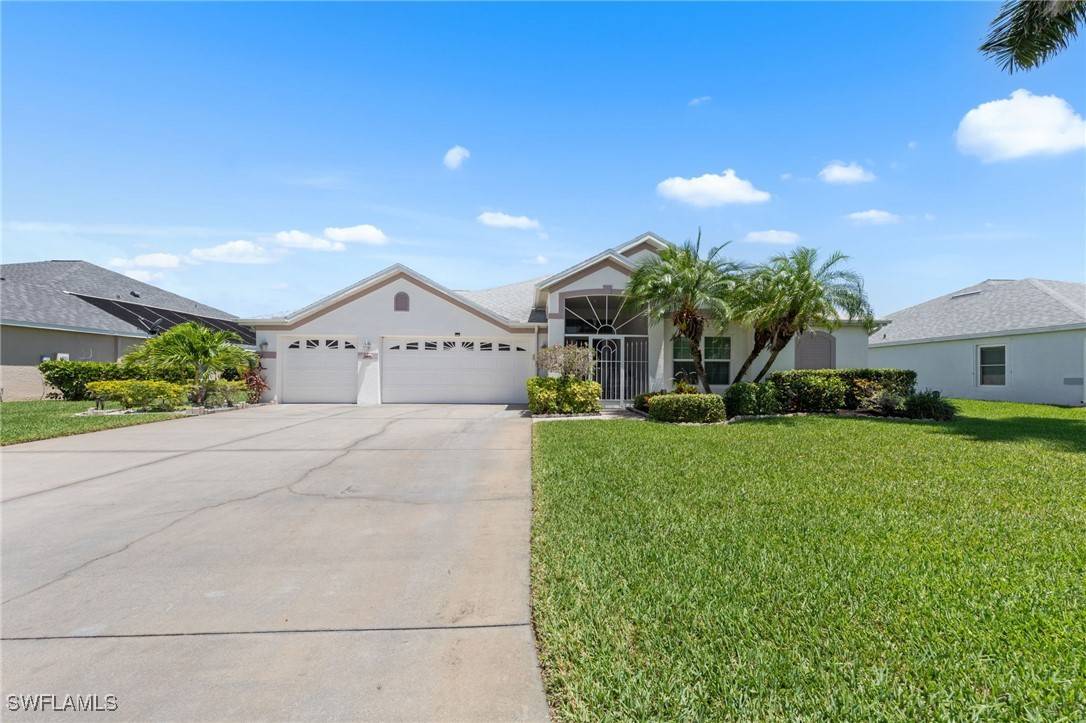 18301 Plumbago CT, Lehigh Acres, FL 33972