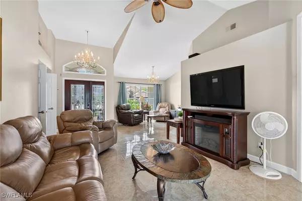 Naples, FL 34112,3727 Kent DR
