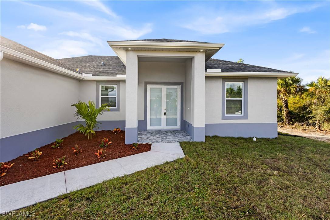 210 Aurora AVE S, Lehigh Acres, FL 33974