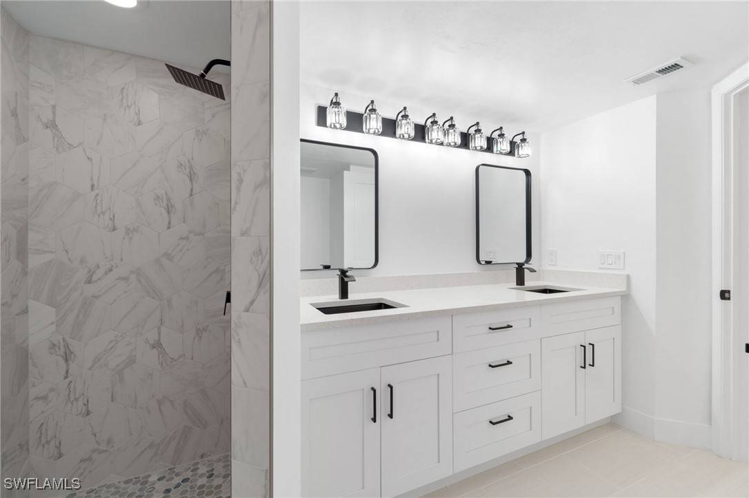 Naples, FL 34112,2106 Tama CIR #102